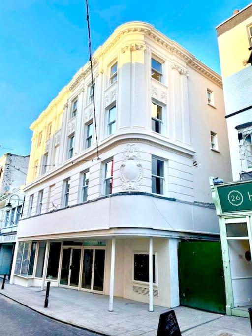 Royal Harbour Retreat Sea Views & Pool Table Apartamento Ramsgate Exterior foto